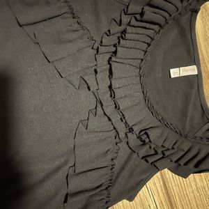Black ruffle sleeve tank woman’s